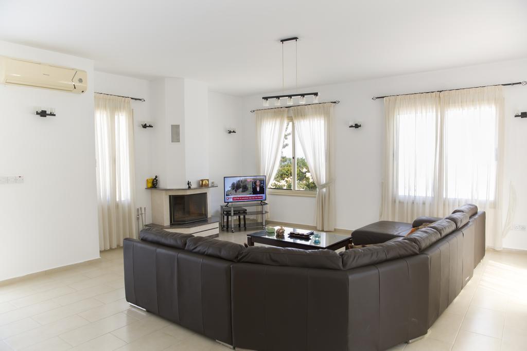Eliofos Luxury Villa Polis Exterior photo